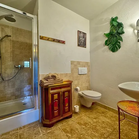 The Oak Lodge - Freedom For The Soul Ploczki Gorne Room photo