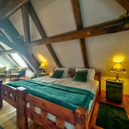 The Oak Lodge - Freedom For The Soul Ploczki Gorne Room photo